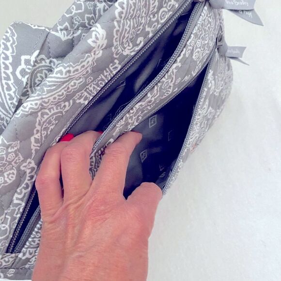 ❤️AMAZING DEAL❤️ TCU Vera Bradley Triple Zip Hipster Crossbody NWT - Picture 6 of 9